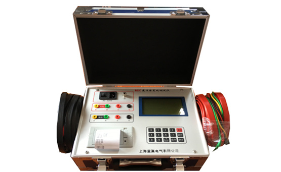 用變比電橋測量變壓器的變比,操作過程繁瑣,測量范圍狹窄,已經不適應現代測量的快節奏、高效率的要求。為此,我公司采用現代電子技術,研制出了新一代LCBZC全自動變壓器變比組別測試儀。